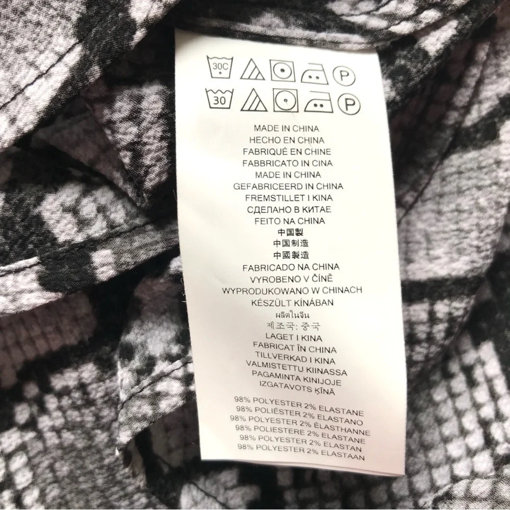MICHAEL Michael Kors XS Snake Print Keyhole Neck Black & Gray Long Sleeve Blouse